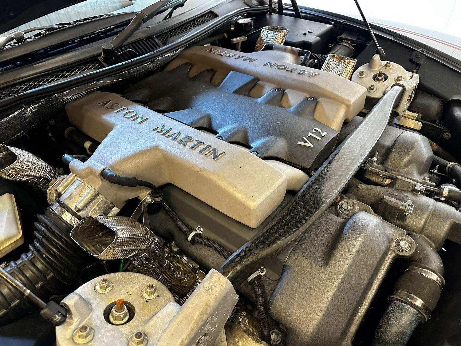 Used Aston Martin Vanquish 2002 for sale - 77410971: Photo 54