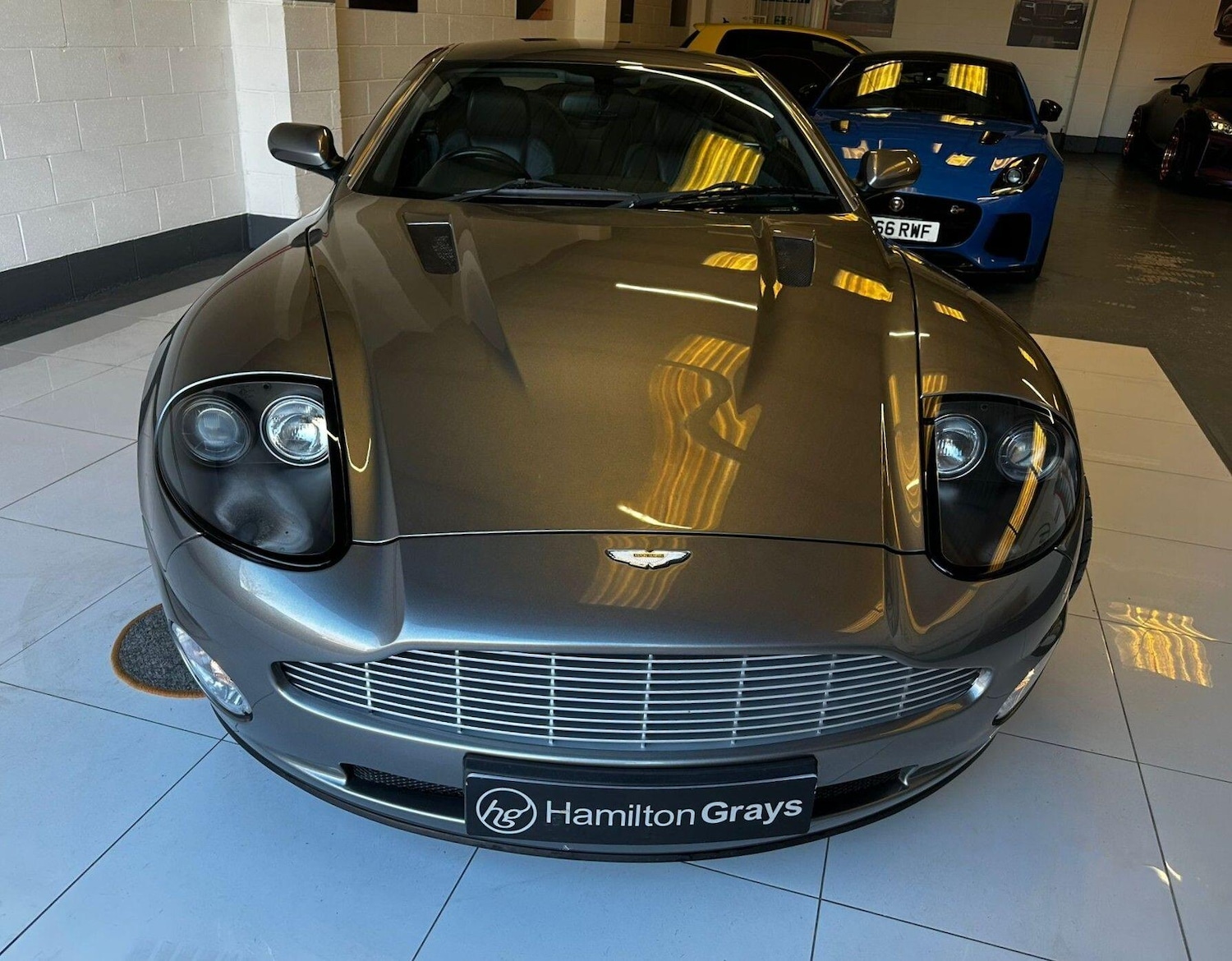 Used Aston Martin Vanquish 2002 for sale - 77410971: Photo 57