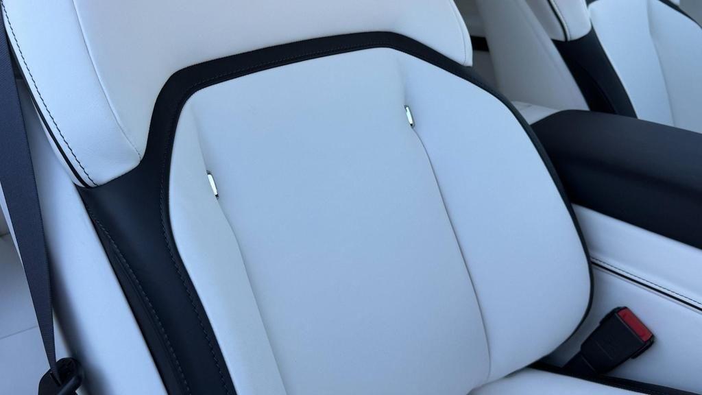 Used Rolls-Royce Spectre for sale - 76476418: Photo 27