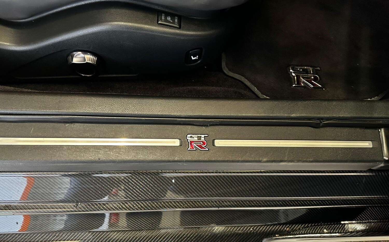 Used Nissan GT-R 2019 for sale - 77467904: Photo 32