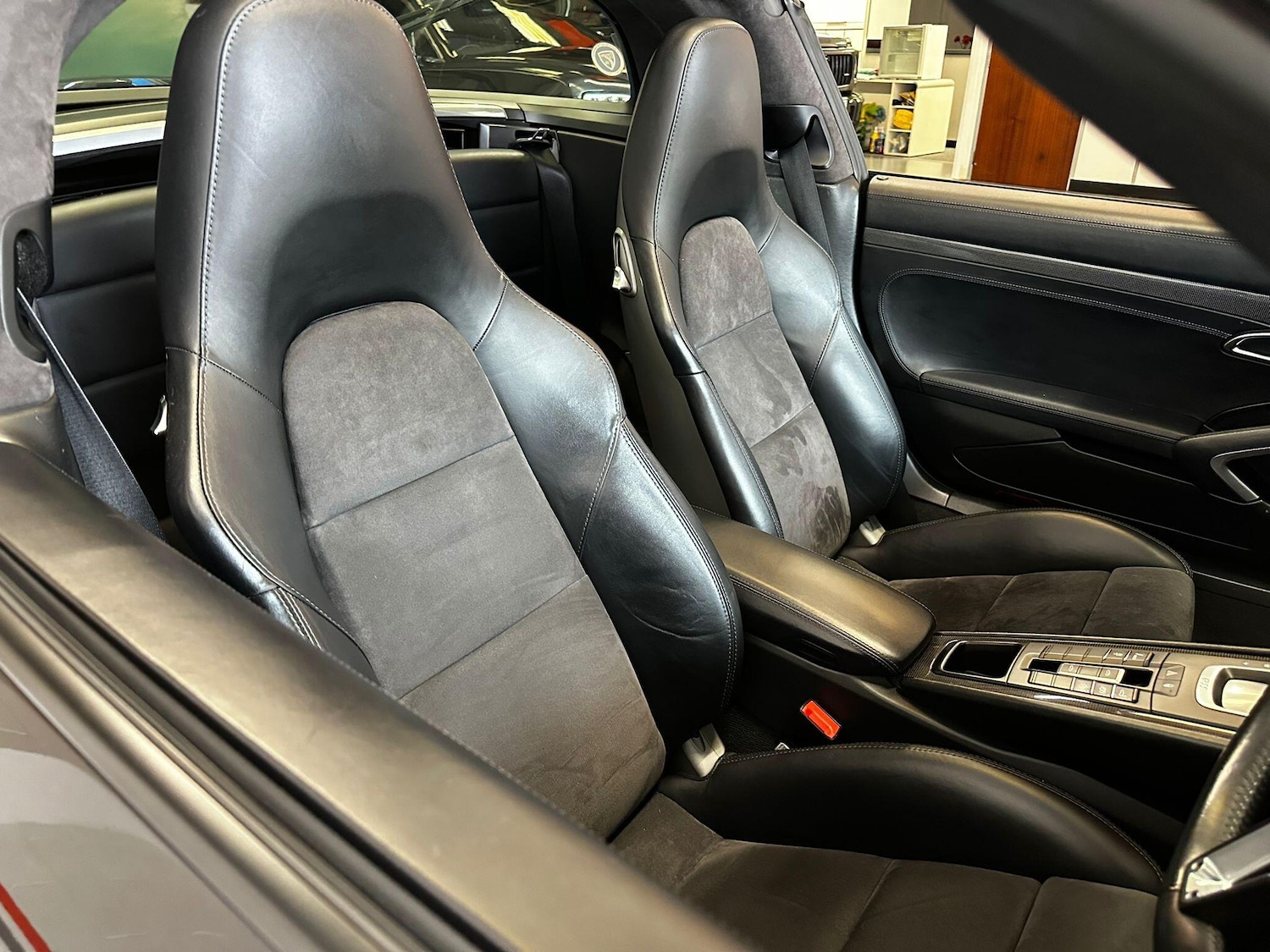 Used Porsche 911 2016 for sale - 76307521: Photo 15