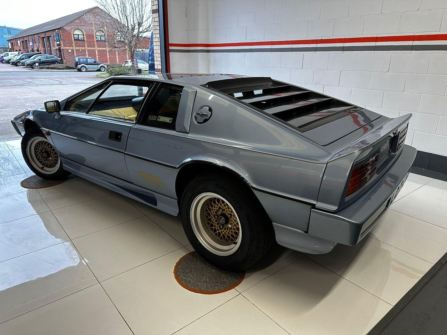 Used Lotus Esprit for sale - 76772242: Photo 30