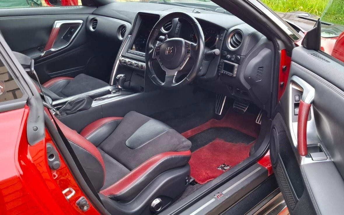 Used Nissan GT-R 2008 for sale - 76560909: Photo 2