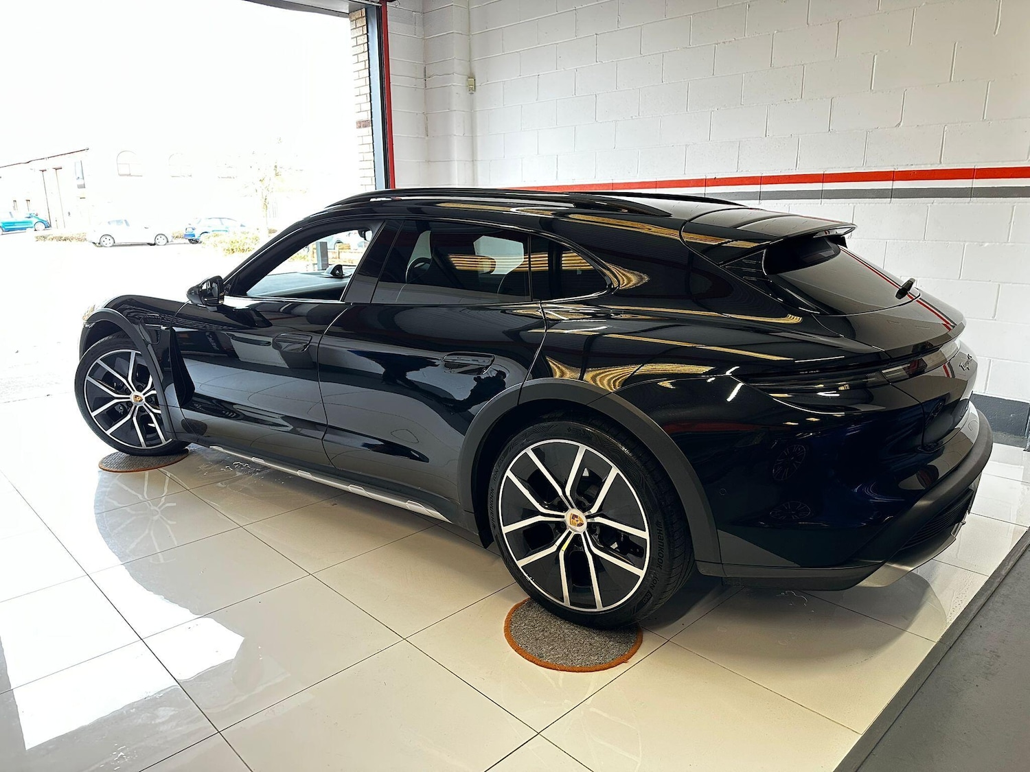 Used Porsche Taycan 2024 for sale - 77175801: Photo 19