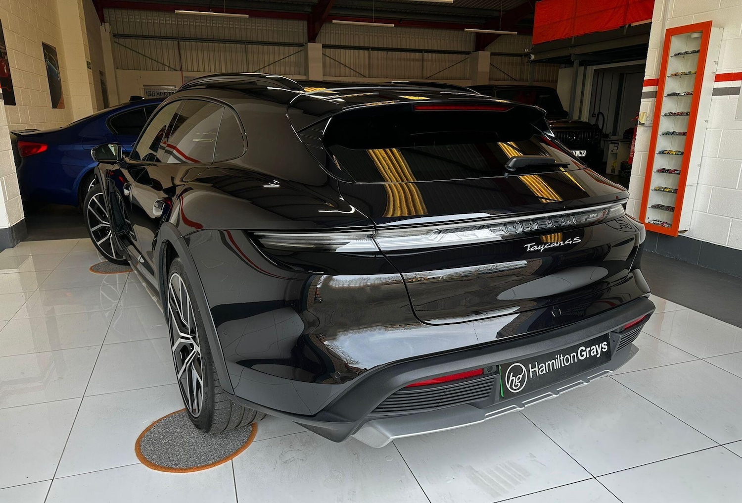 Used Porsche Taycan 2024 for sale - 77175801: Photo 3