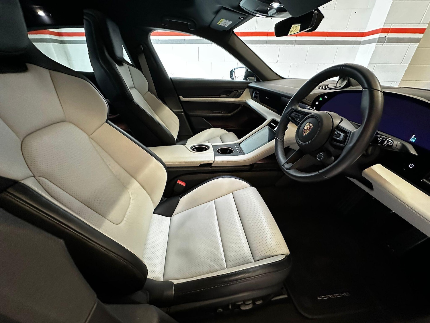 Used Porsche Taycan 2024 for sale - 77175801: Photo 34