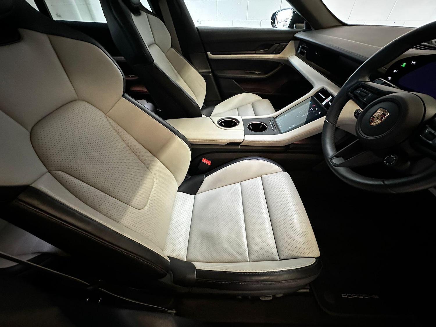 Used Porsche Taycan 2024 for sale - 77175801: Photo 43