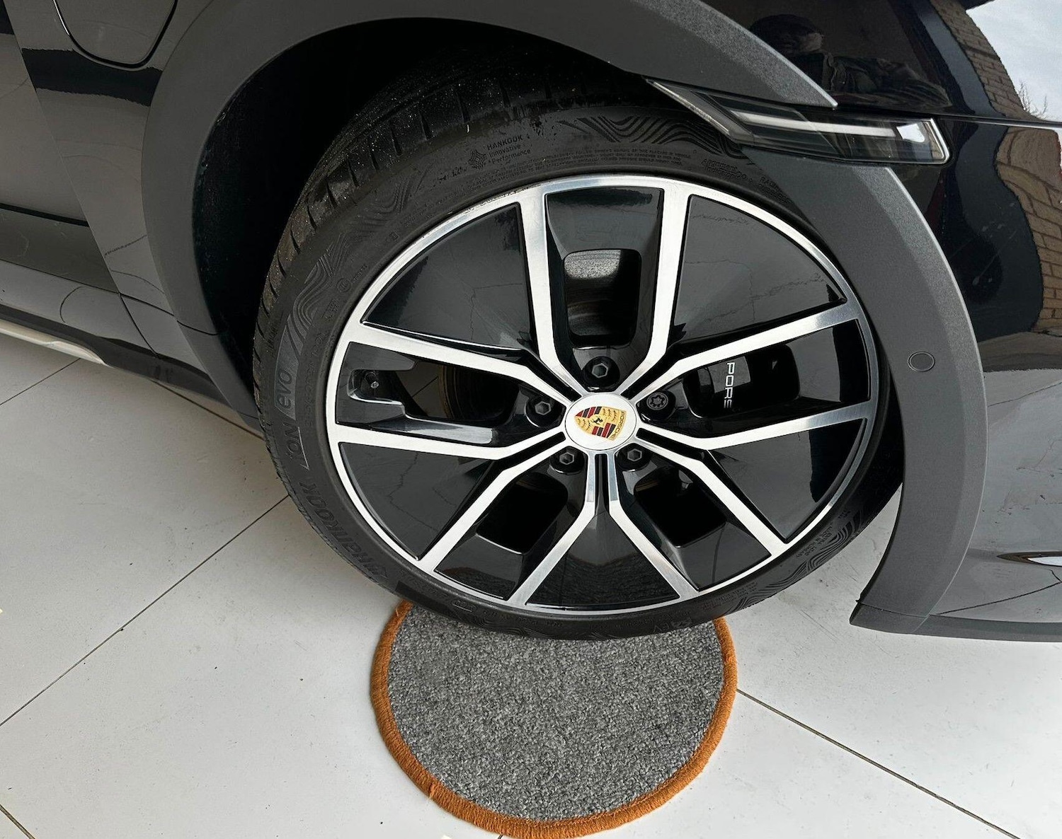 Used Porsche Taycan 2024 for sale - 77175801: Photo 45