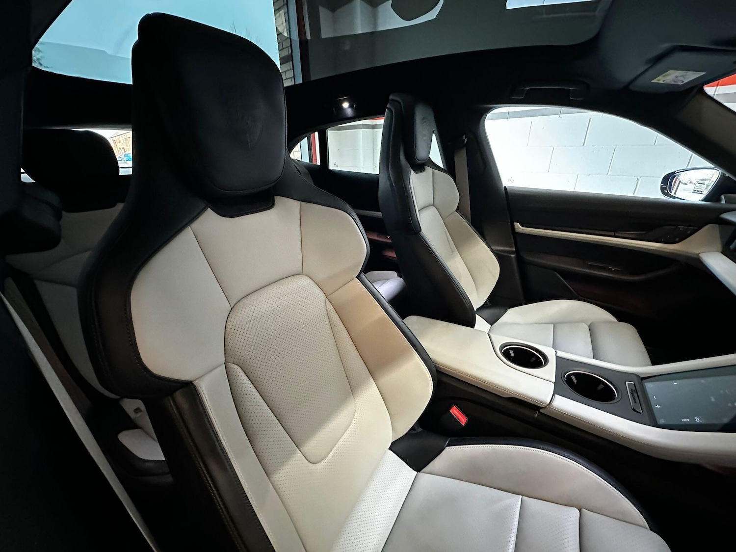 Used Porsche Taycan 2024 for sale - 77175801: Photo 46