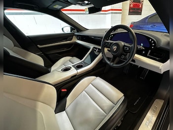 Used Porsche Taycan 2024 for sale - 77175801: Photo