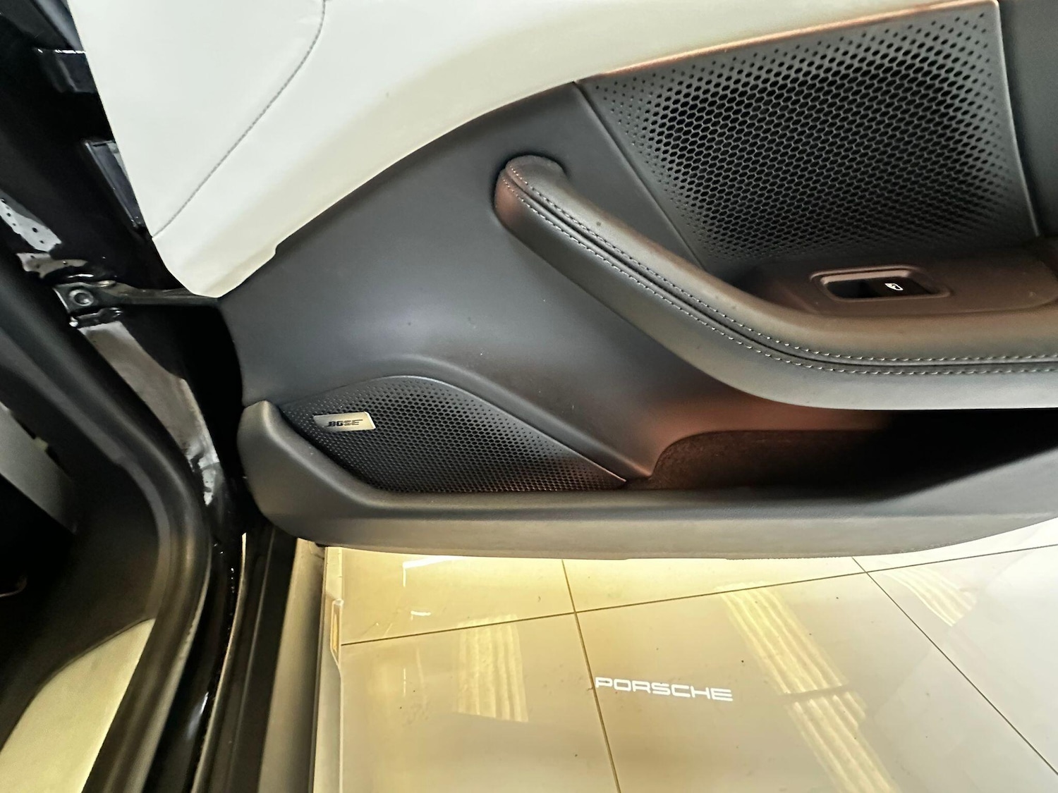 Used Porsche Taycan 2024 for sale - 77175801: Photo 53