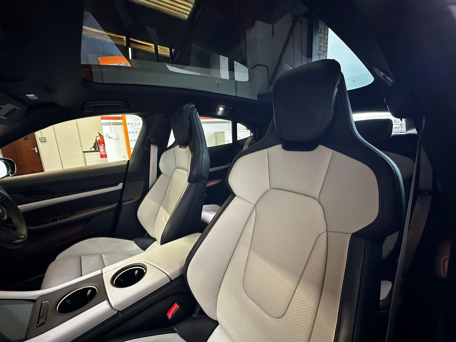 Used Porsche Taycan 2024 for sale - 77175801: Photo 70