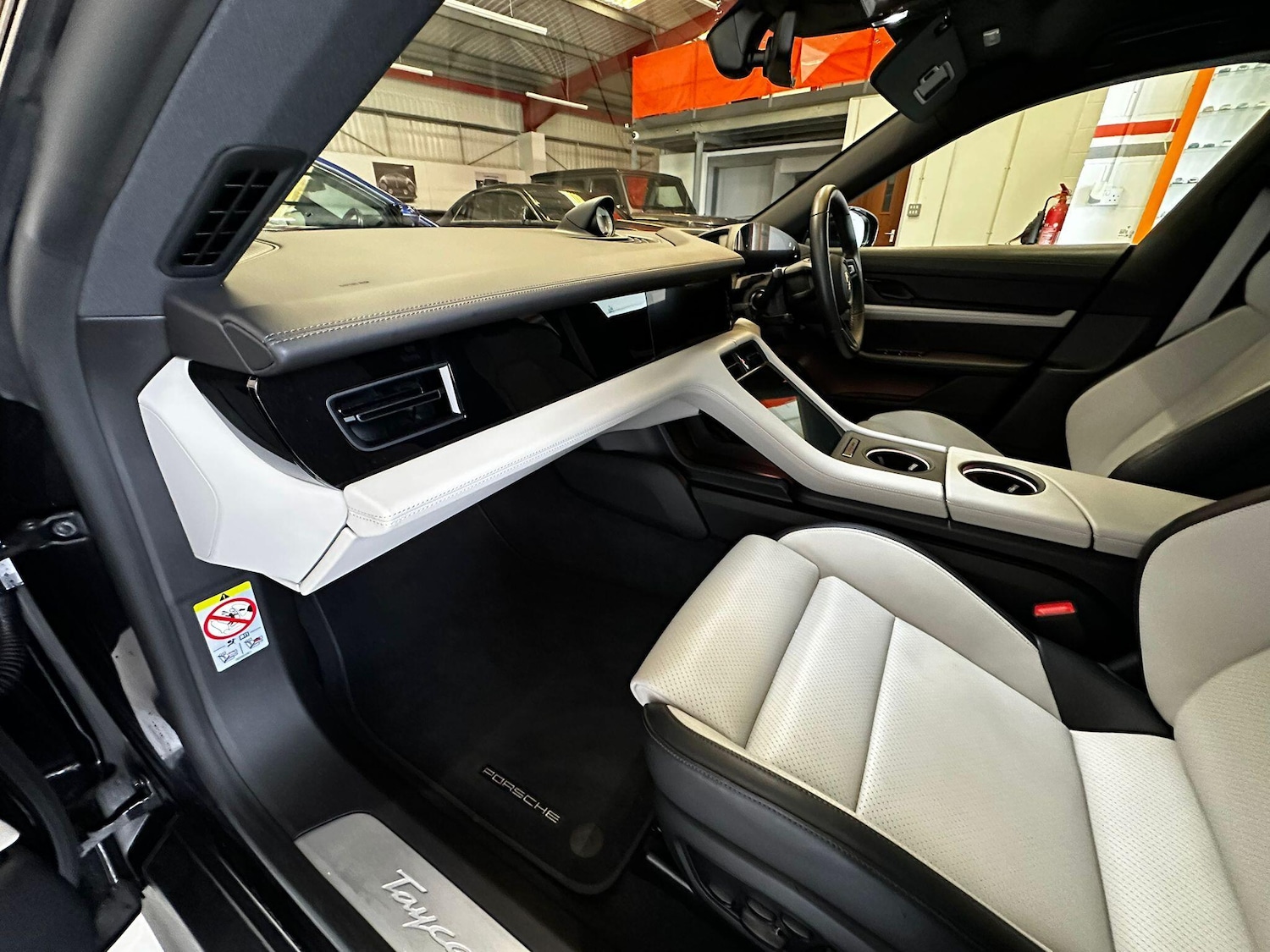 Used Porsche Taycan 2024 for sale - 77175801: Photo 73