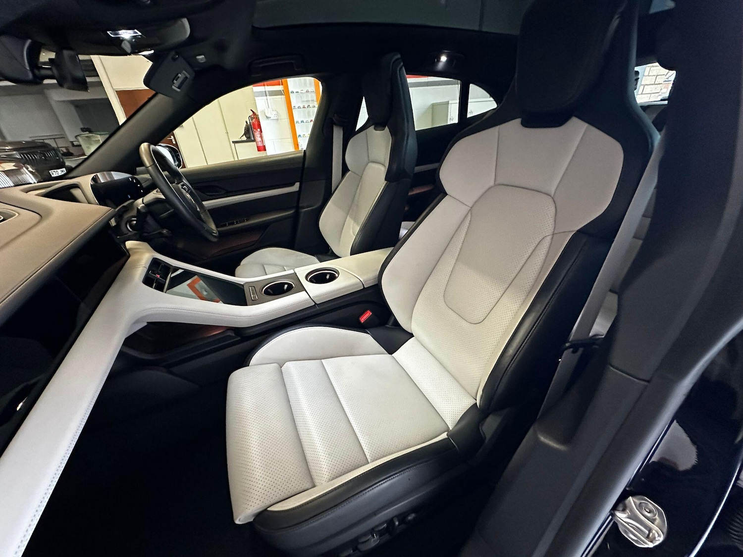 Used Porsche Taycan 2024 for sale - 77175801: Photo 76