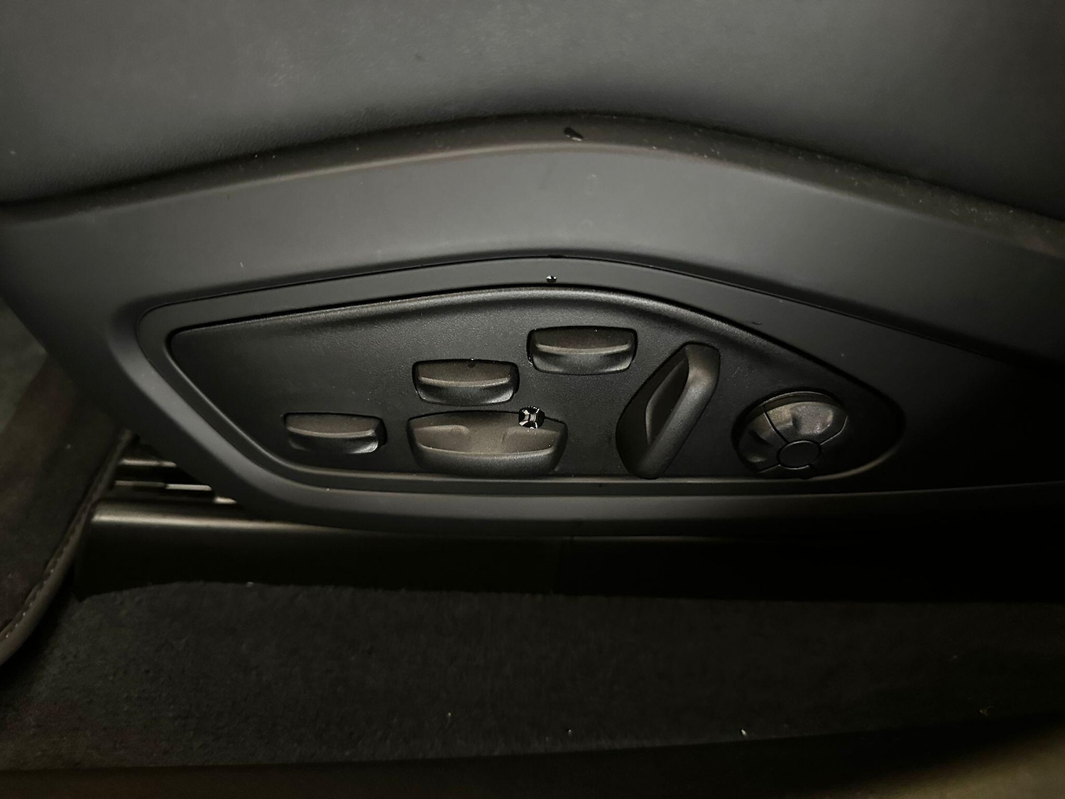 Used Porsche Taycan 2024 for sale - 77175801: Photo 78