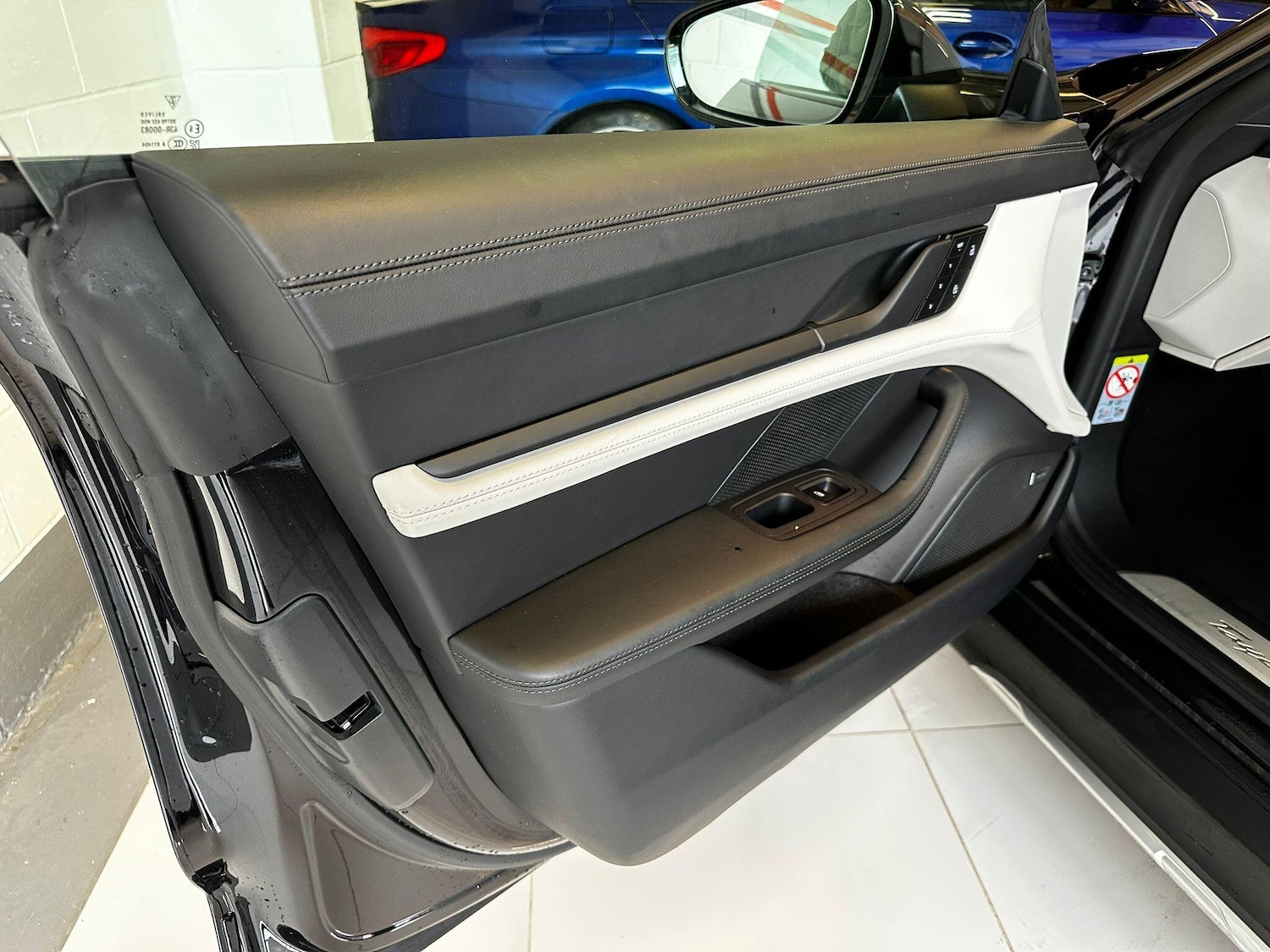 Used Porsche Taycan 2024 for sale - 77175801: Photo 82