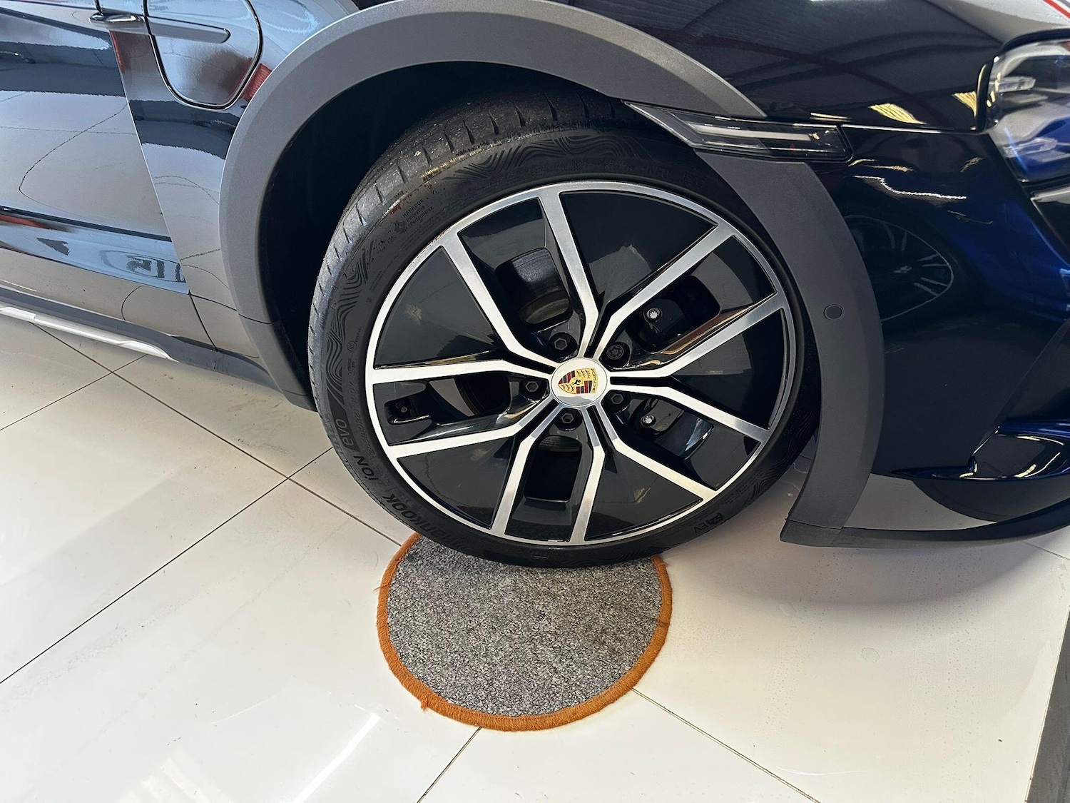 Used Porsche Taycan 2024 for sale - 77175801: Photo 89