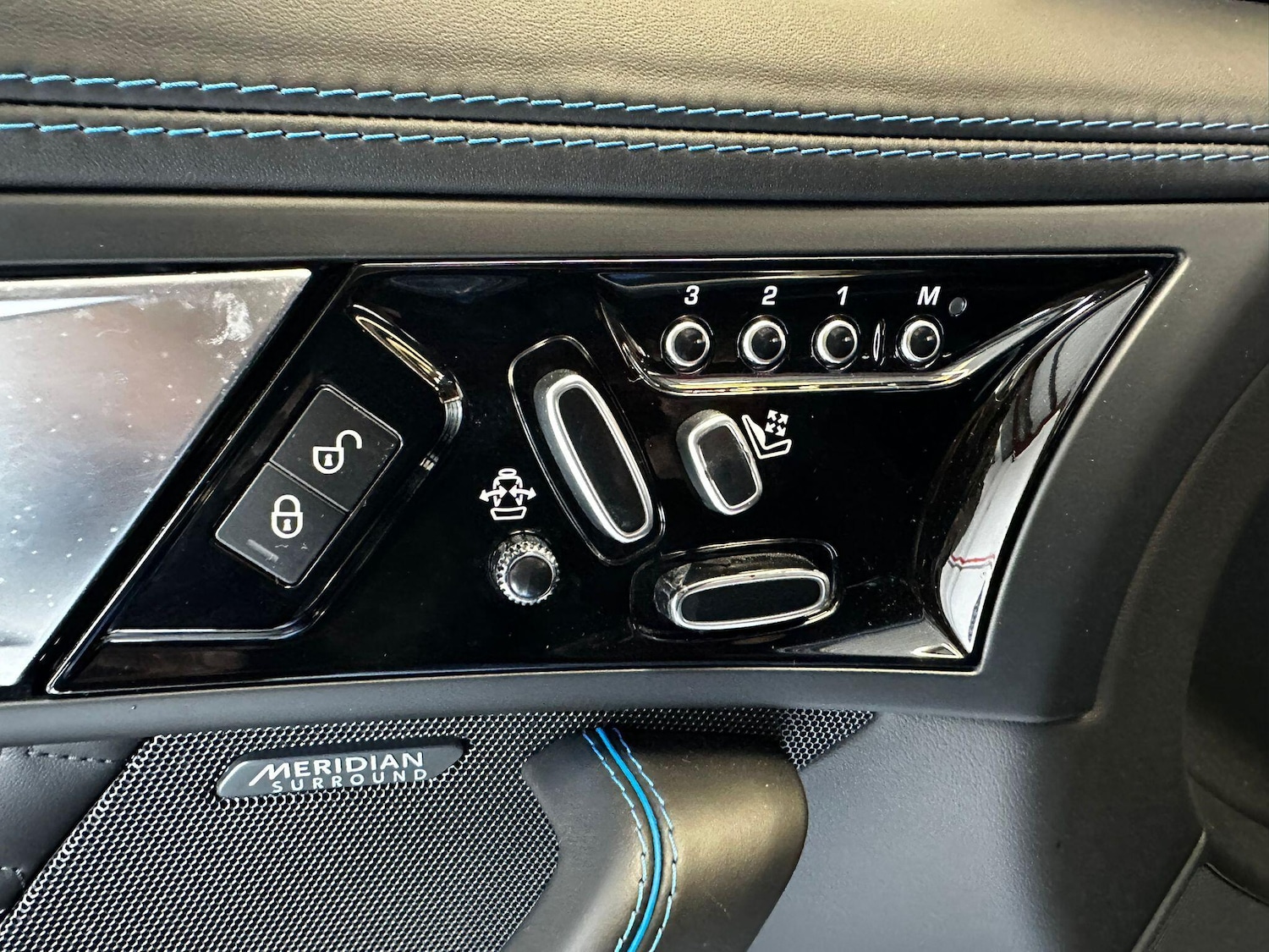 Used Jaguar F-Type 2016 for sale - 77657738: Photo 25