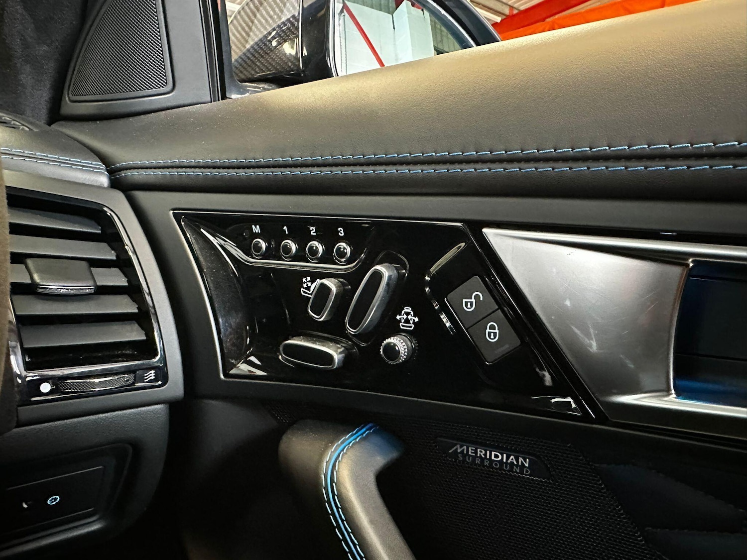 Used Jaguar F-Type 2016 for sale - 77657738: Photo 46