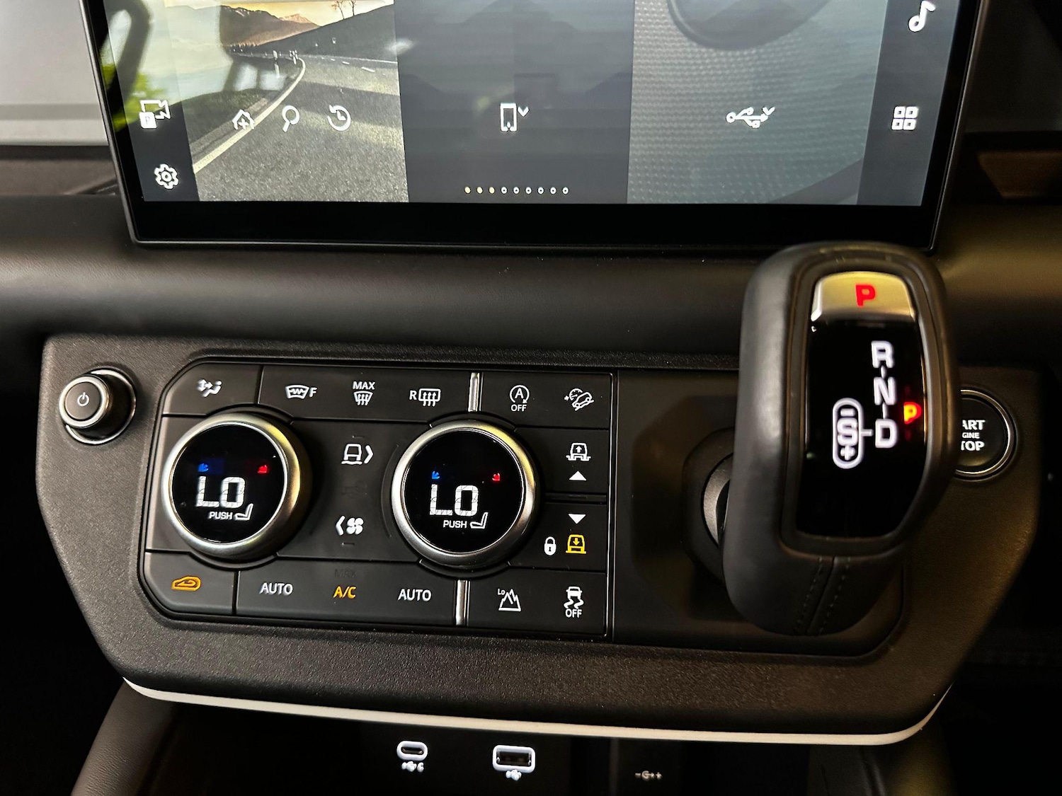 Used Land Rover Defender 110 2023 for sale - 76108350: Photo 21