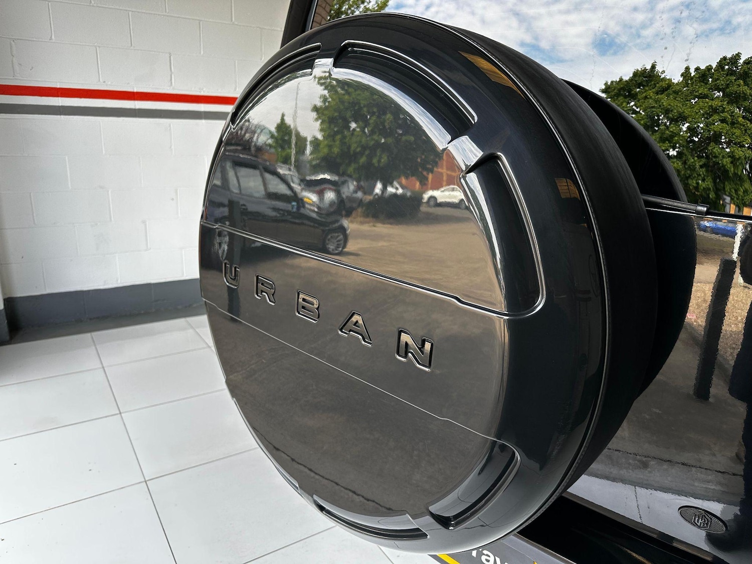 Used Land Rover Defender 110 2023 for sale - 76108350: Photo 46