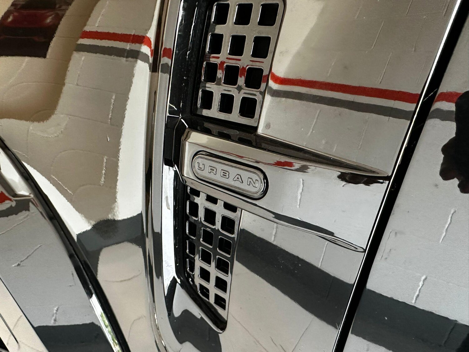 Used Land Rover Defender 110 2023 for sale - 76108350: Photo 50