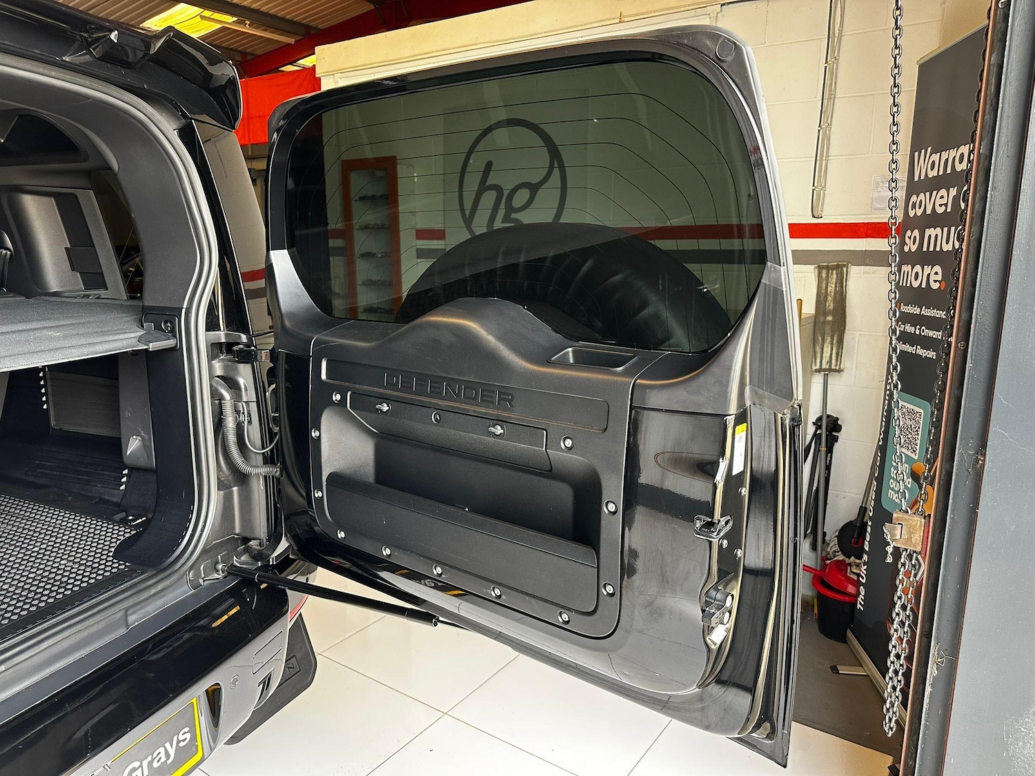 Used Land Rover Defender 110 2023 for sale - 76108350: Photo 64