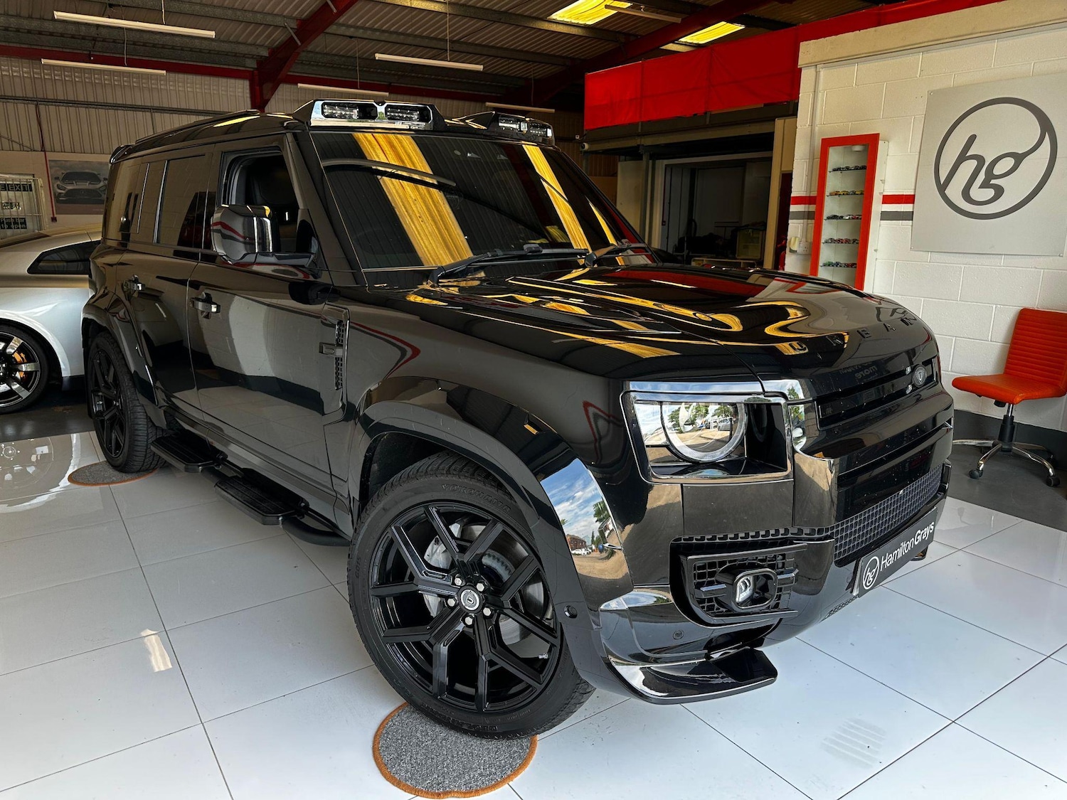 Used Land Rover Defender 110 2023 for sale - 76108350: Photo 65