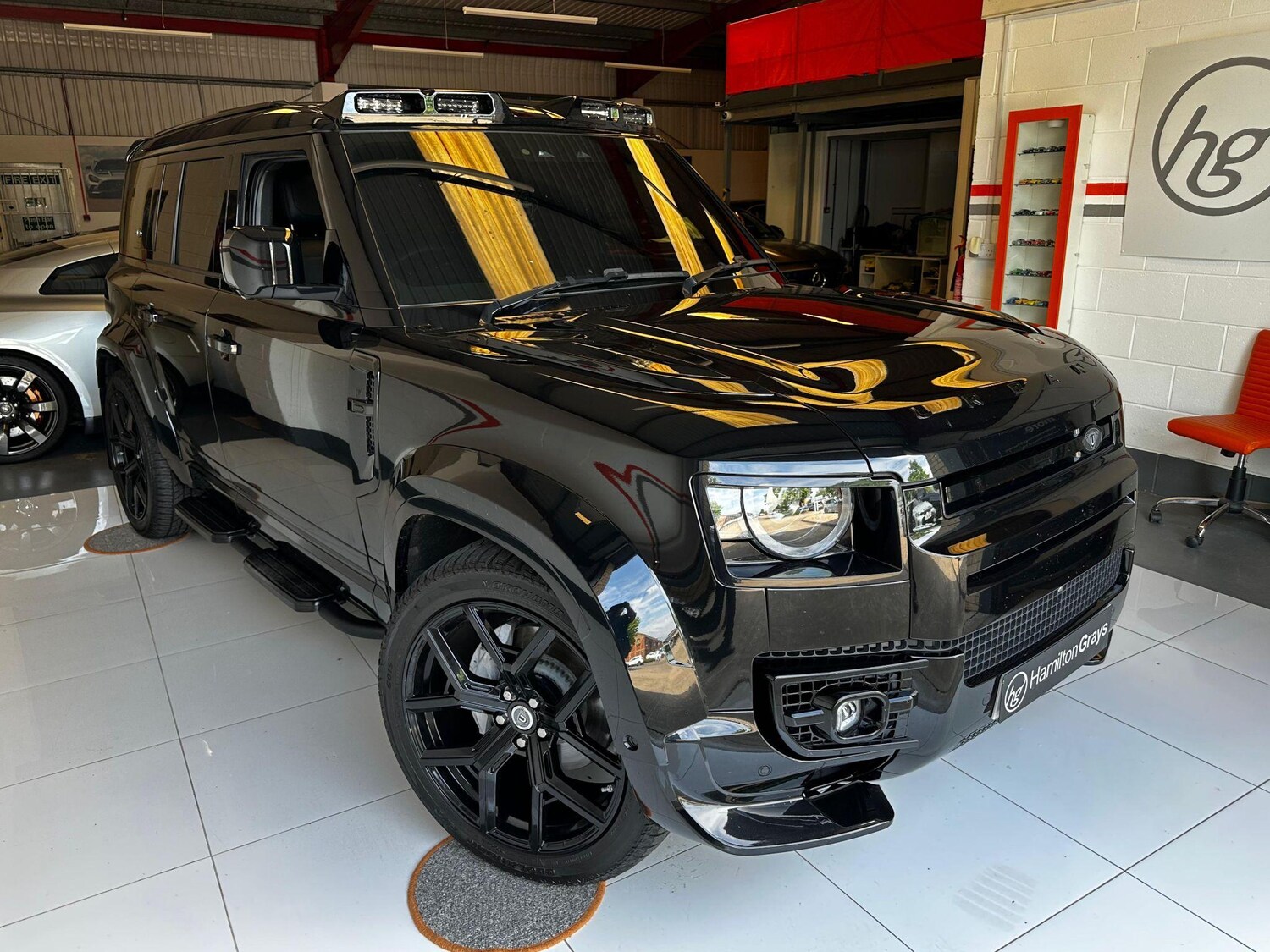 Used Land Rover Defender 110 2023 for sale - 76108350: Photo 7