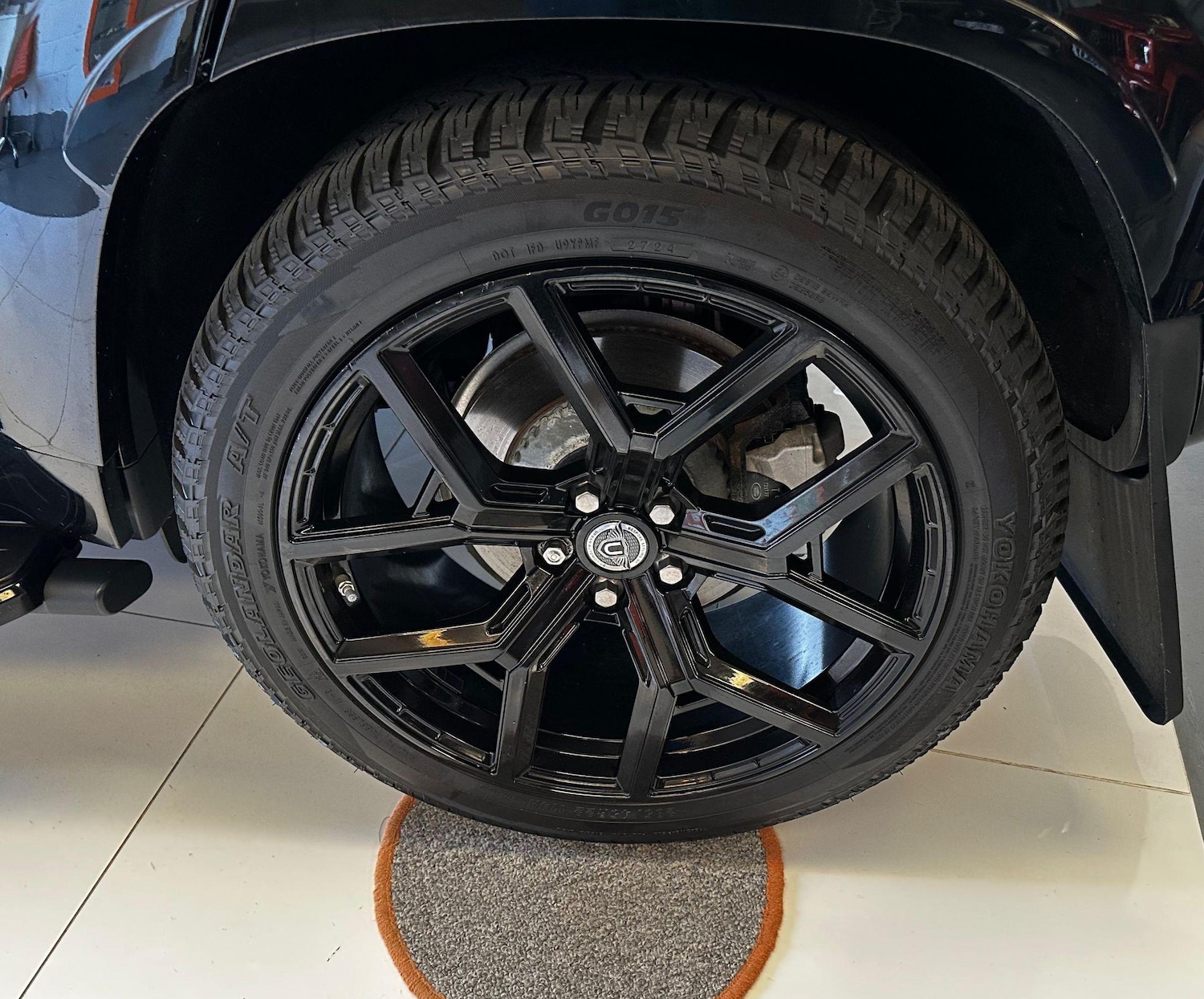 Used Land Rover Defender 110 2023 for sale - 76108350: Photo 9