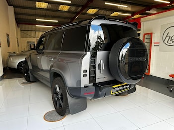 Used Land Rover Defender 110 2022 for sale - 75927070: Photo