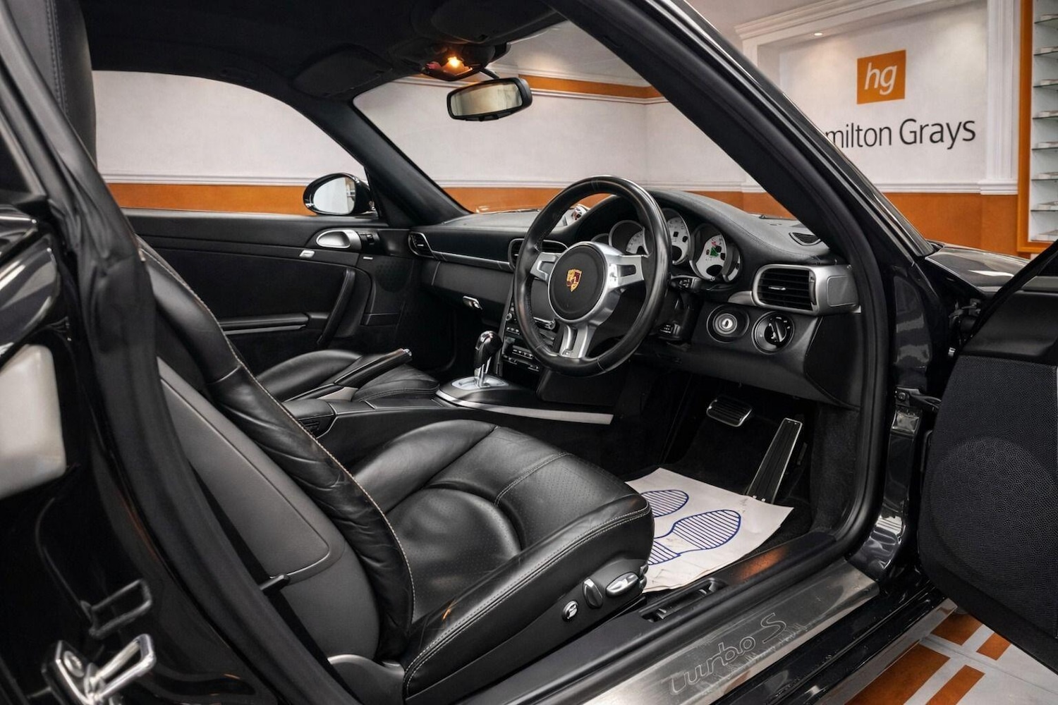 Used Porsche 911 2010 for sale - 77278785: Photo 2