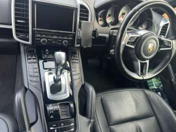 Used Porsche Cayenne 2015 for sale - 74611003: Photo