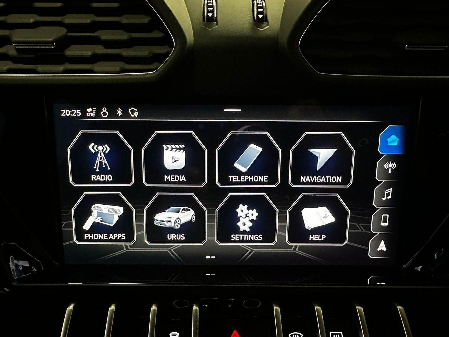 Used Lamborghini Urus for sale - 76994144: Photo 34