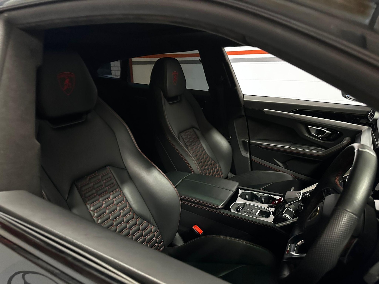 Used Lamborghini Urus for sale - 76994144: Photo 35