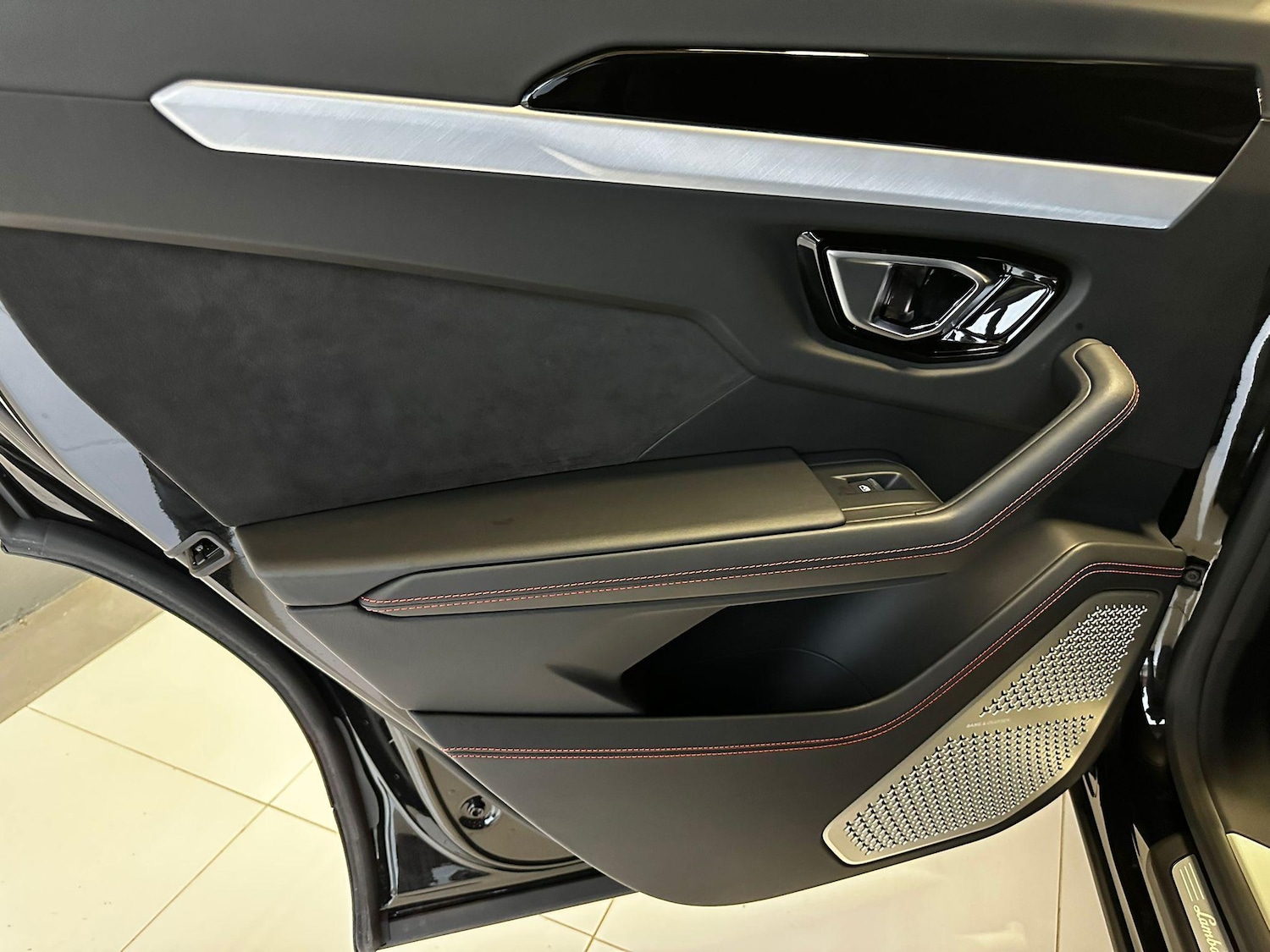 Used Lamborghini Urus for sale - 76994144: Photo 50