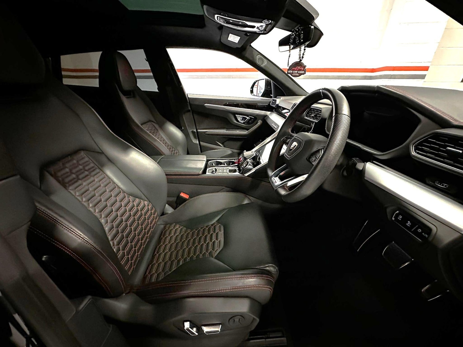 Used Lamborghini Urus for sale - 76994144: Photo 73