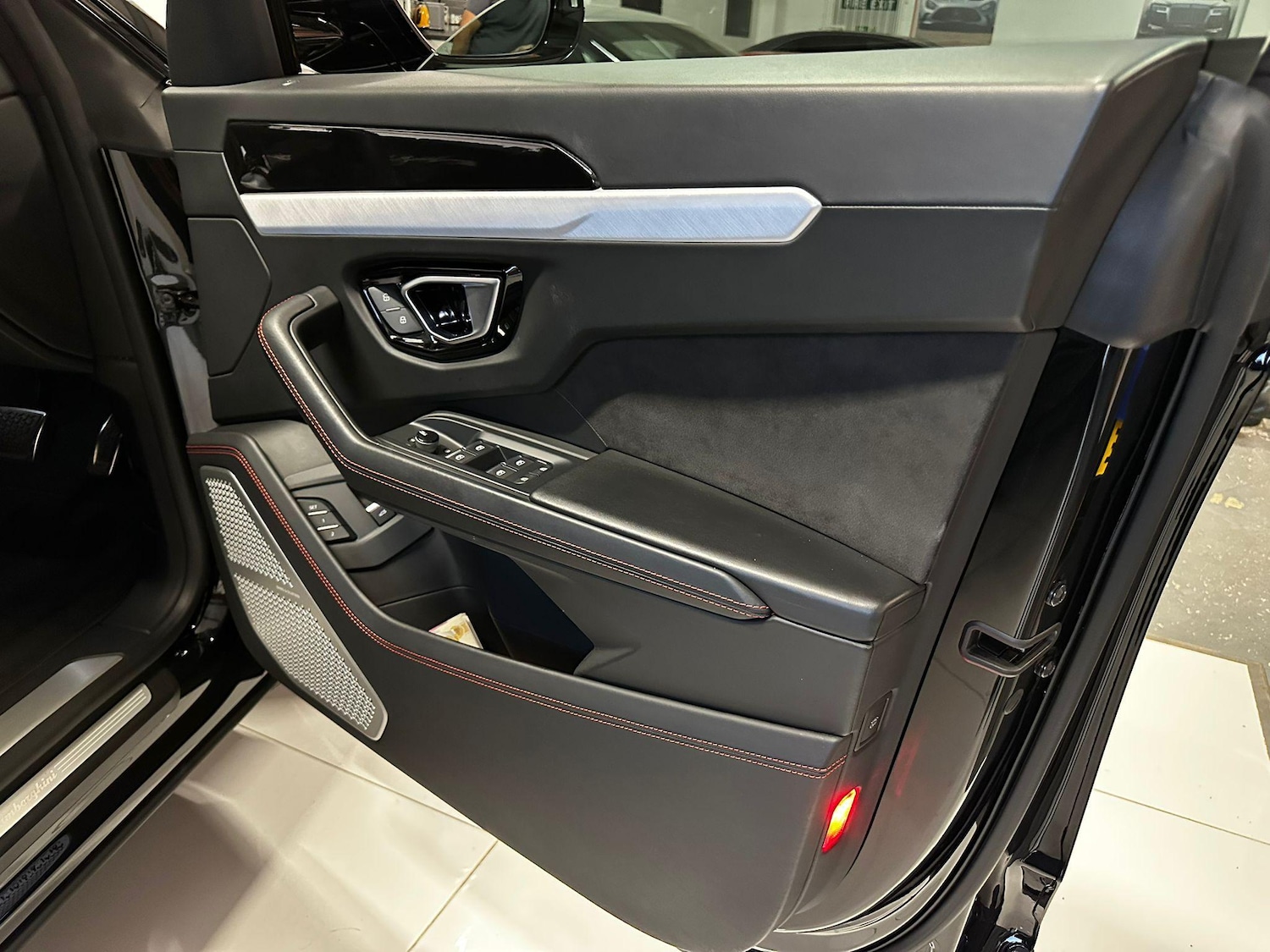 Used Lamborghini Urus for sale - 76994144: Photo 76