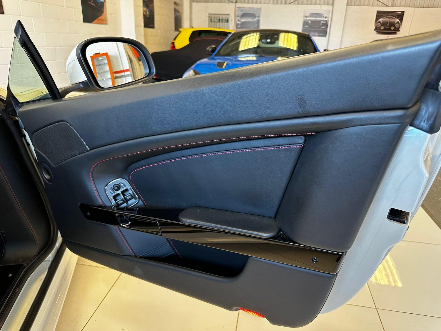 Used Aston Martin Vantage 2016 for sale - 77768852: Photo 38