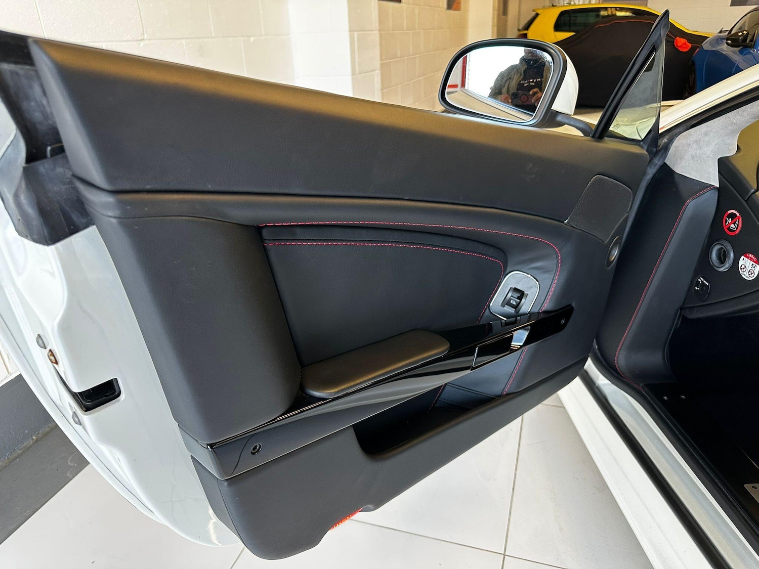 Used Aston Martin Vantage 2016 for sale - 77768852: Photo 42