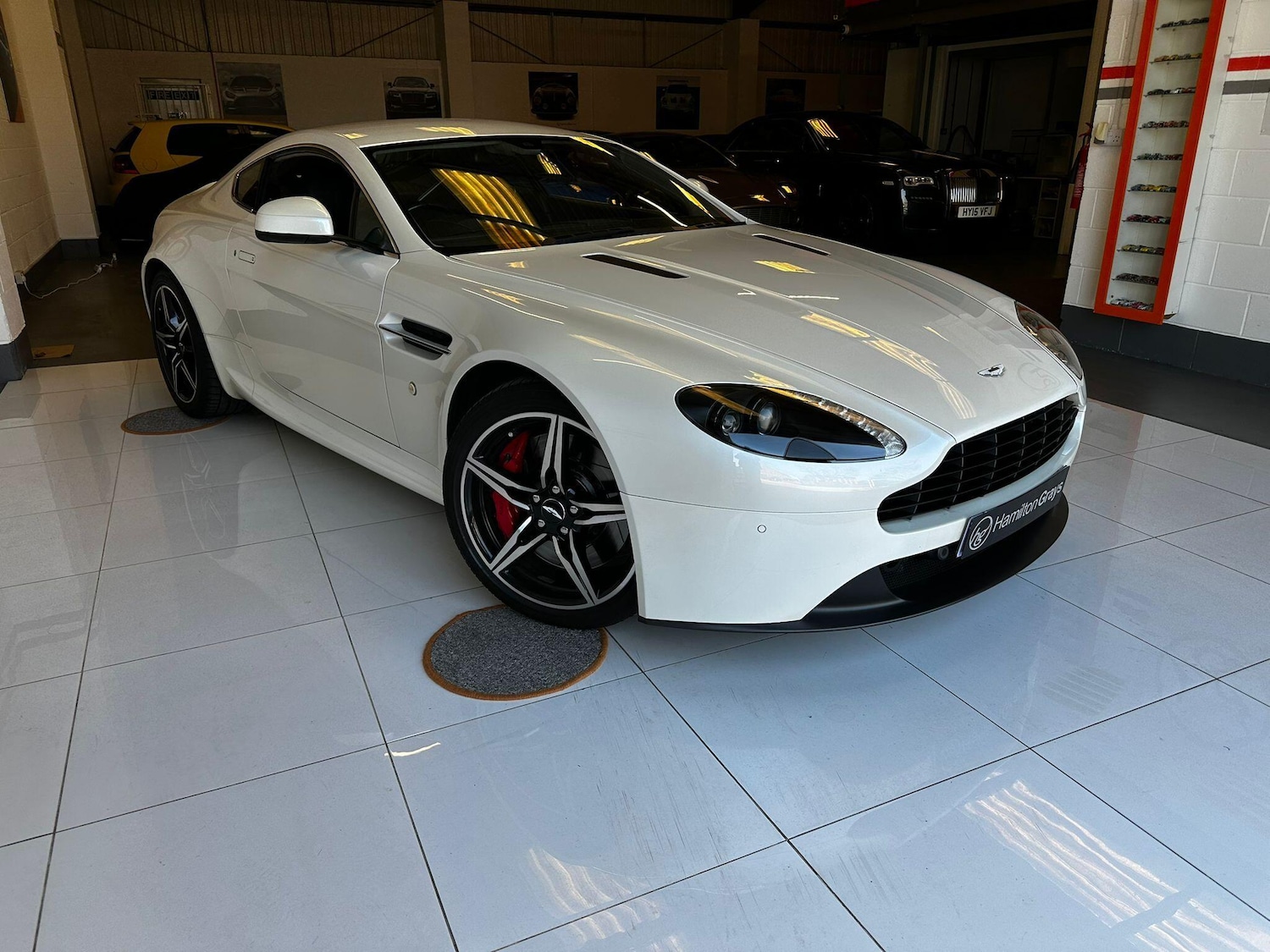Used Aston Martin Vantage 2016 for sale - 77768852: Photo 43