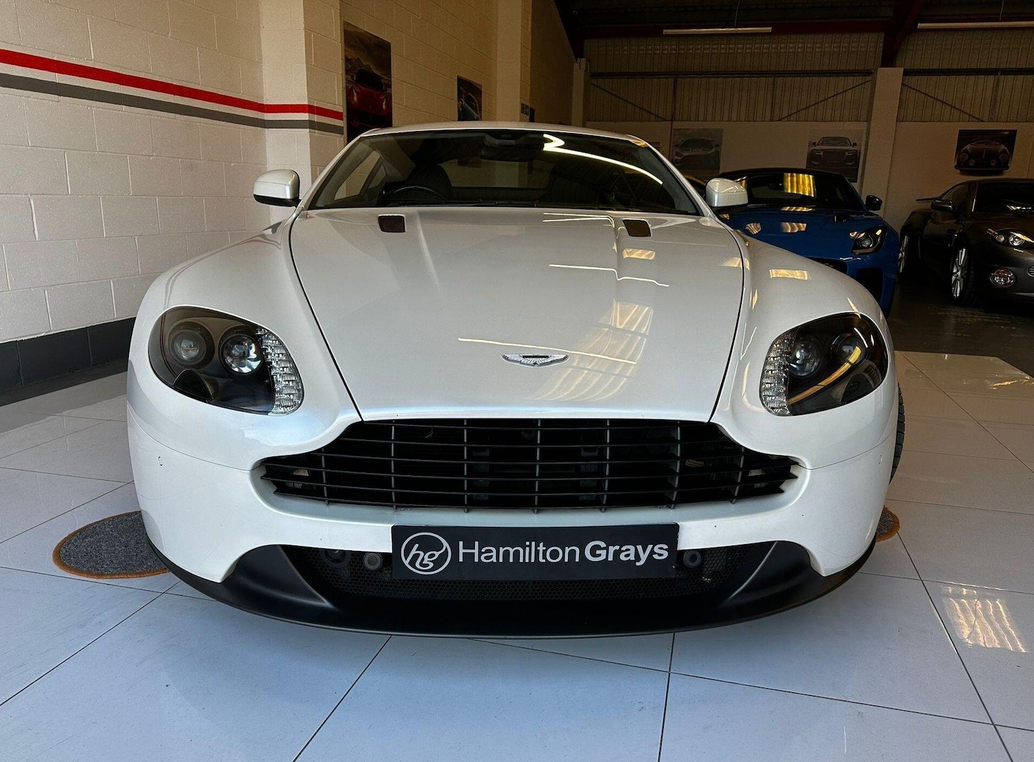 Used Aston Martin Vantage 2016 for sale - 77768852: Photo 5