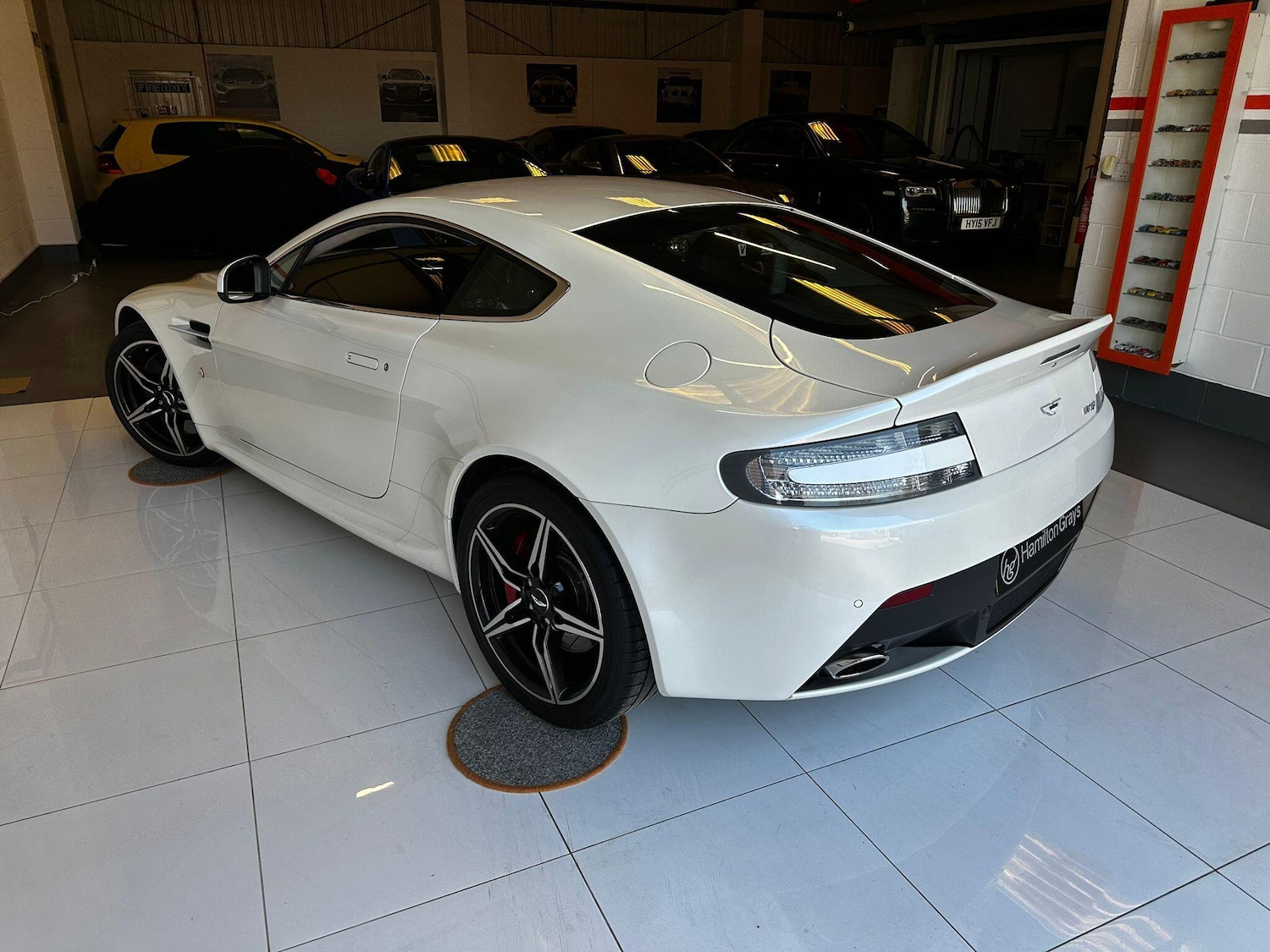 Used Aston Martin Vantage 2016 for sale - 77768852: Photo 54
