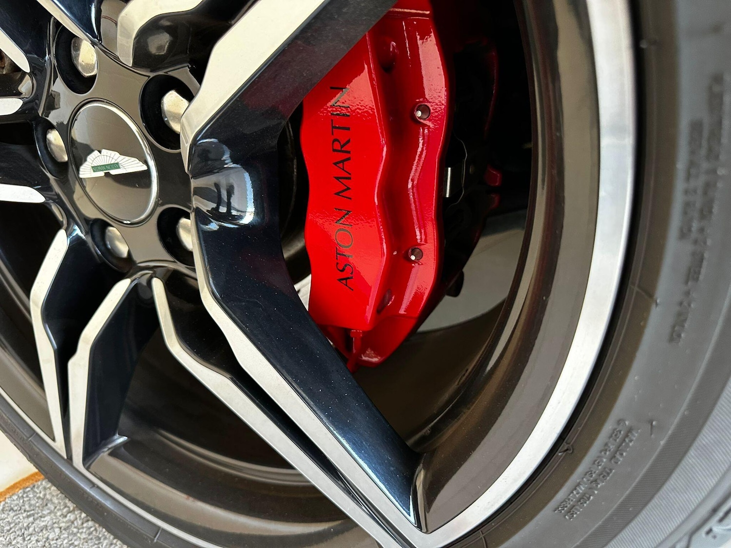 Used Aston Martin Vantage 2016 for sale - 77768852: Photo 67
