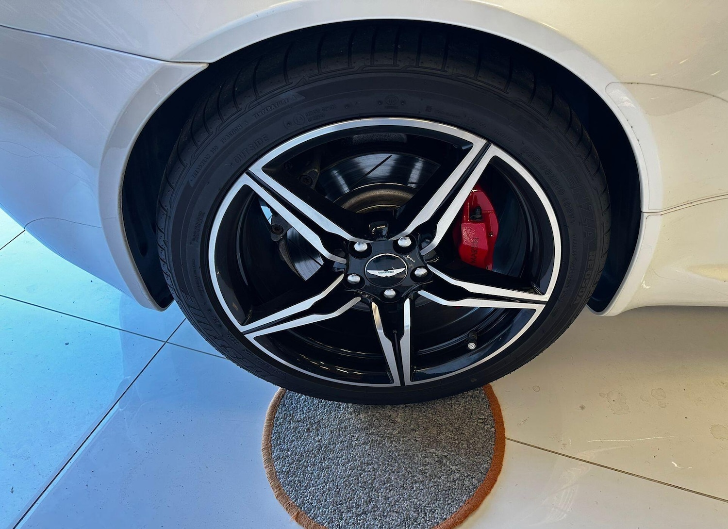 Used Aston Martin Vantage 2016 for sale - 77768852: Photo 9