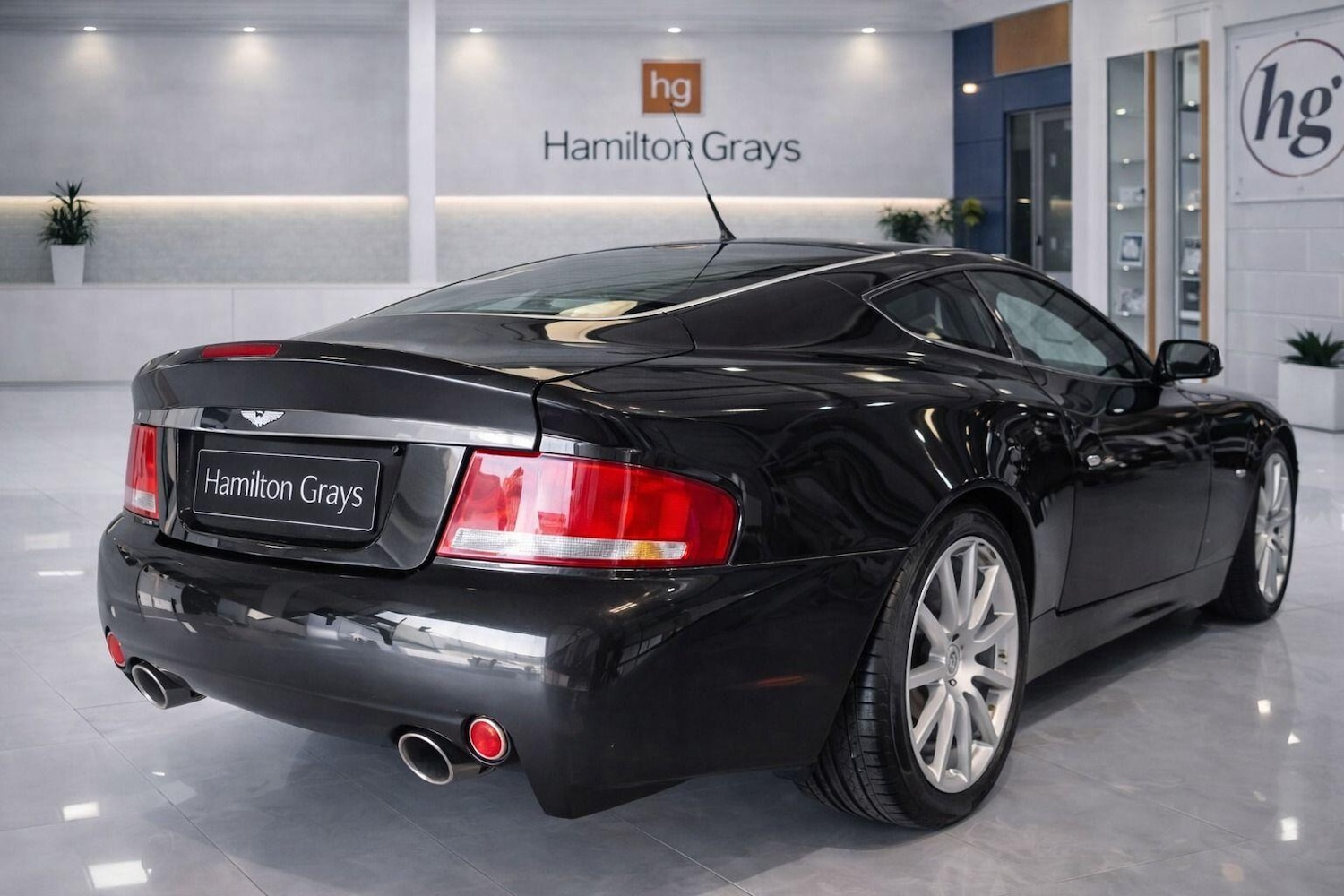 Used Aston Martin Vanquish 2024 for sale - 77977913: Photo 8