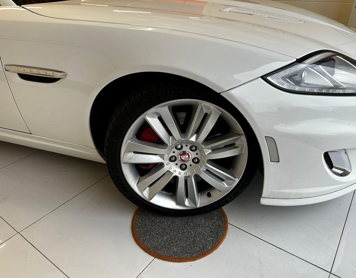 Used Jaguar XKR 2011 for sale - 77029083: Photo 16