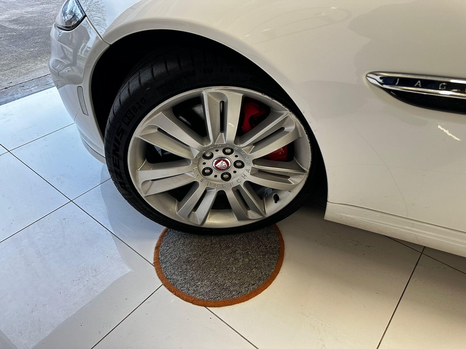 Used Jaguar XKR 2011 for sale - 77029083: Photo 20