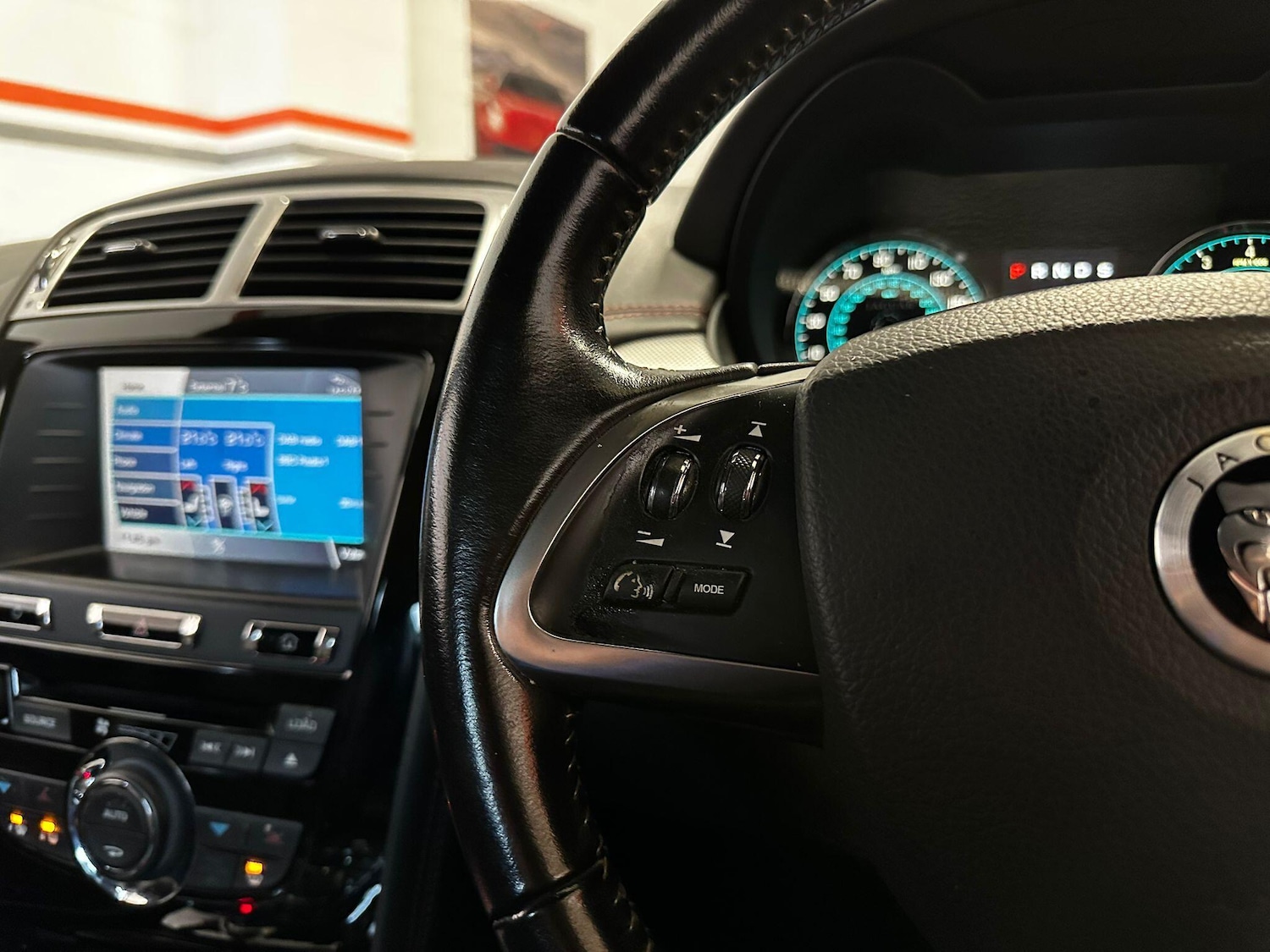 Used Jaguar XKR 2011 for sale - 77029083: Photo 36