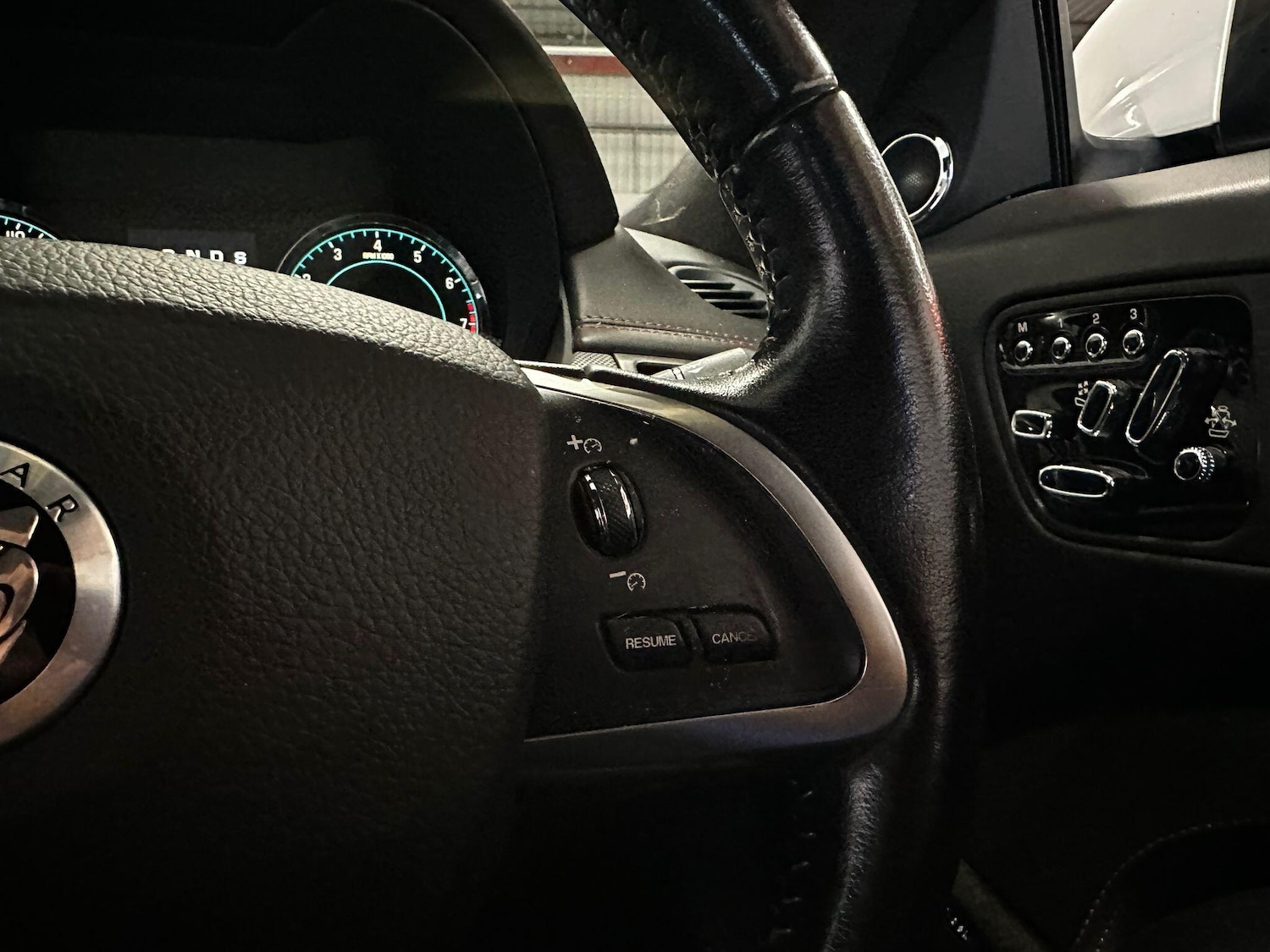 Used Jaguar XKR 2011 for sale - 77029083: Photo 41